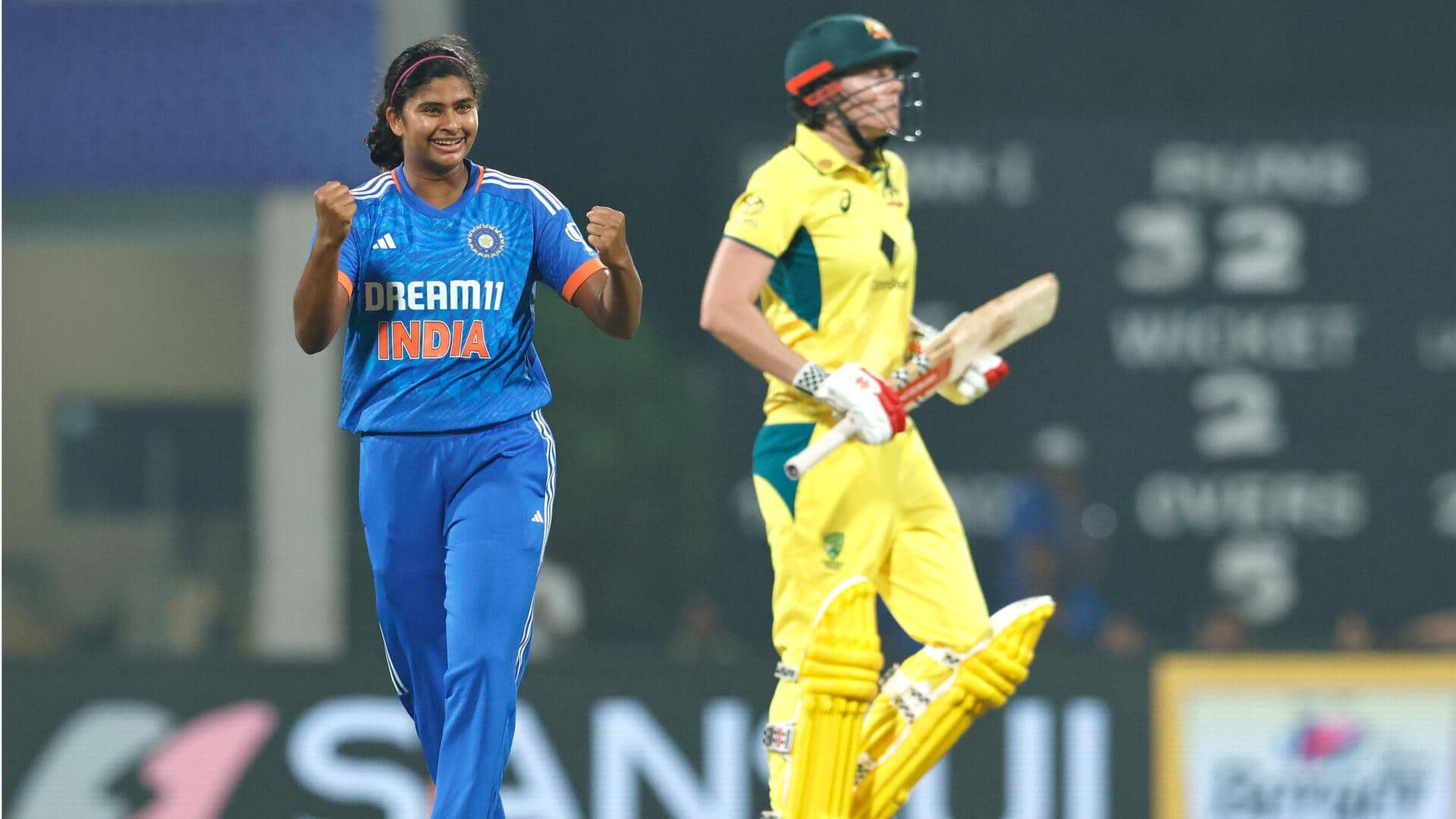 महिला क्रिकेट, भारत बनाम ऑस्ट्रेलिया: तितास साधु ने चटकाए 4 विकेट, जानिए आंकड़े