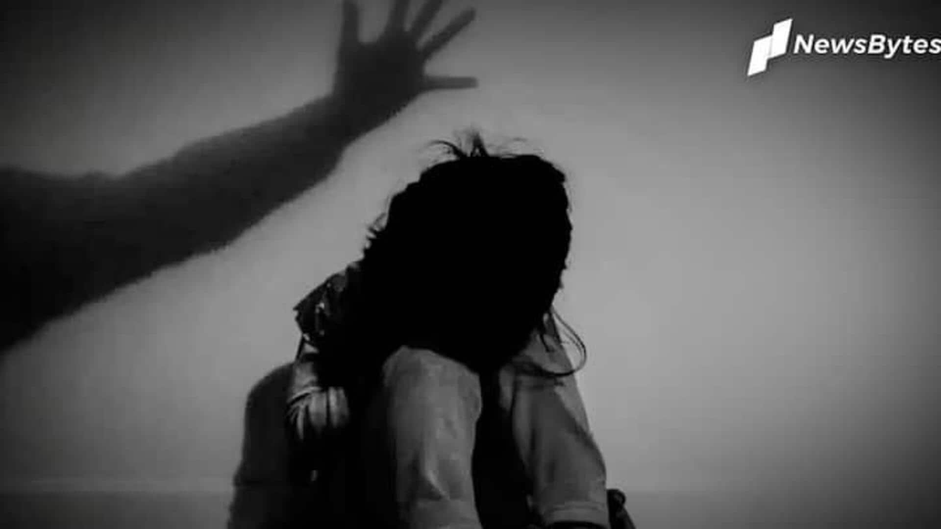 उत्तर प्रदेश: लखनऊ में स्कूल वैन में चालक ने 4 वर्षीय मासूम से किया दुष्कर्म, गिरफ्तार उत्तर प्रदेश: लखनऊ में स्कूल वैन में चालक ने 4 वर्षीय मासूम से किया दुष्कर्म, गिरफ्तार