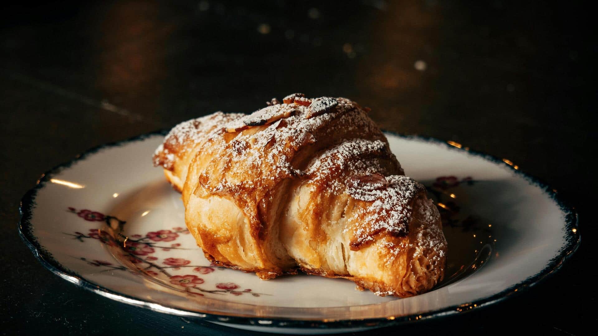 घर पर ही बनाएं बेकरी जैसा स्वादिष्ट और फ्लेकी क्रोइसेंट, जानिए इसकी रेसिपी