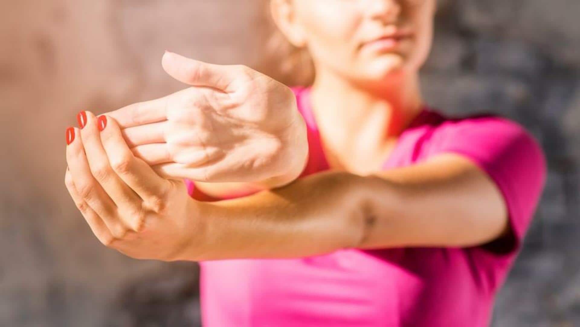 कलाई को मजबूती देने में मदद कर सकती हैं ये 5 आसान एक्सरसाइज