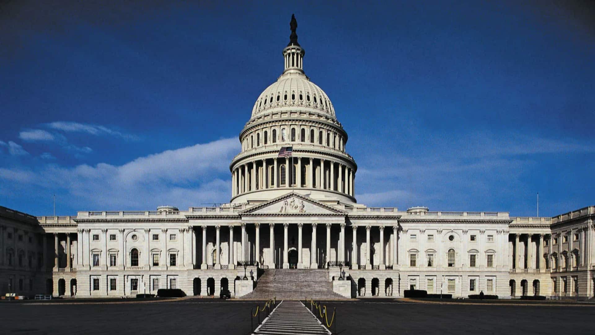 डोनाल्ड ट्रंप को मिला सांसदों का साथ, संसद से खारिज हुआ ईरान युद्ध रोकने वाला विधेयक