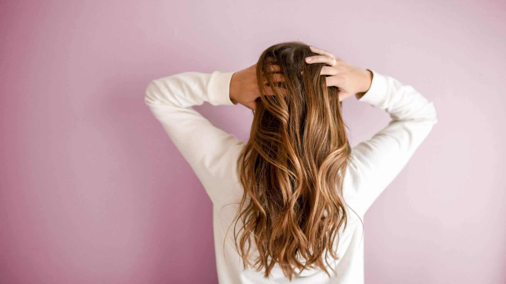 घने बाल हैं? उन्हें 5 मिनट में स्टाइलिश बनाने के लिए अपनाएं ये 5 तरीके