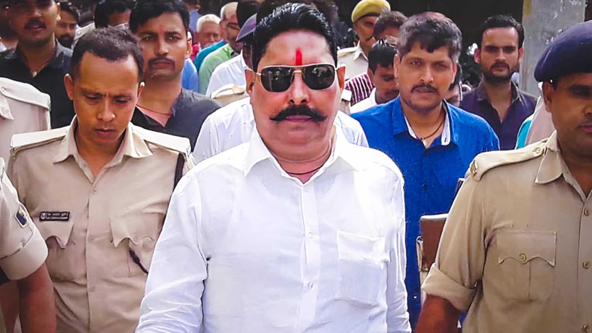 बिहार चुनाव परिणाम 2025: मोकामा से बाहुबली अनंत सिंह आगे, क्या छठी बार बनेंगे विधायक?