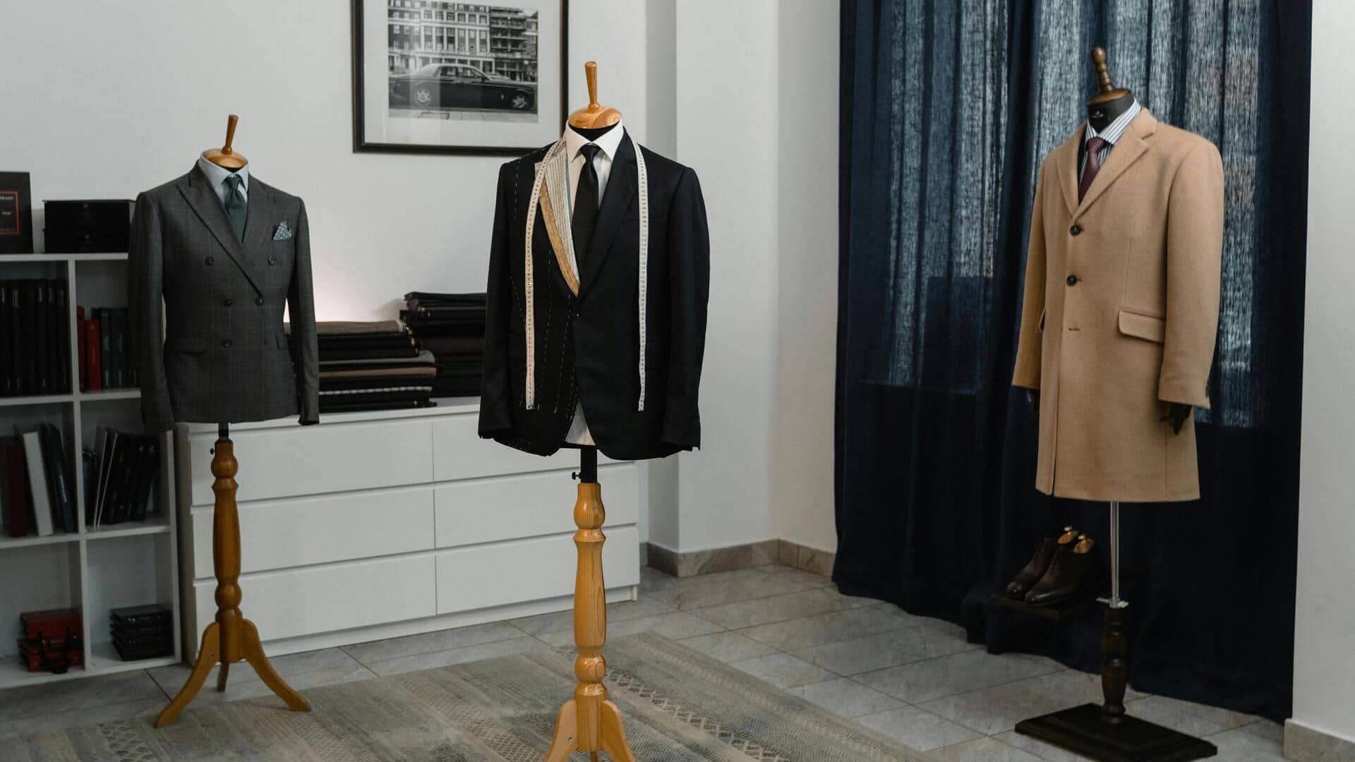 सगाई के लिए खरीदना है कोट पैंट? इन बातों का रखें खास ध्यान