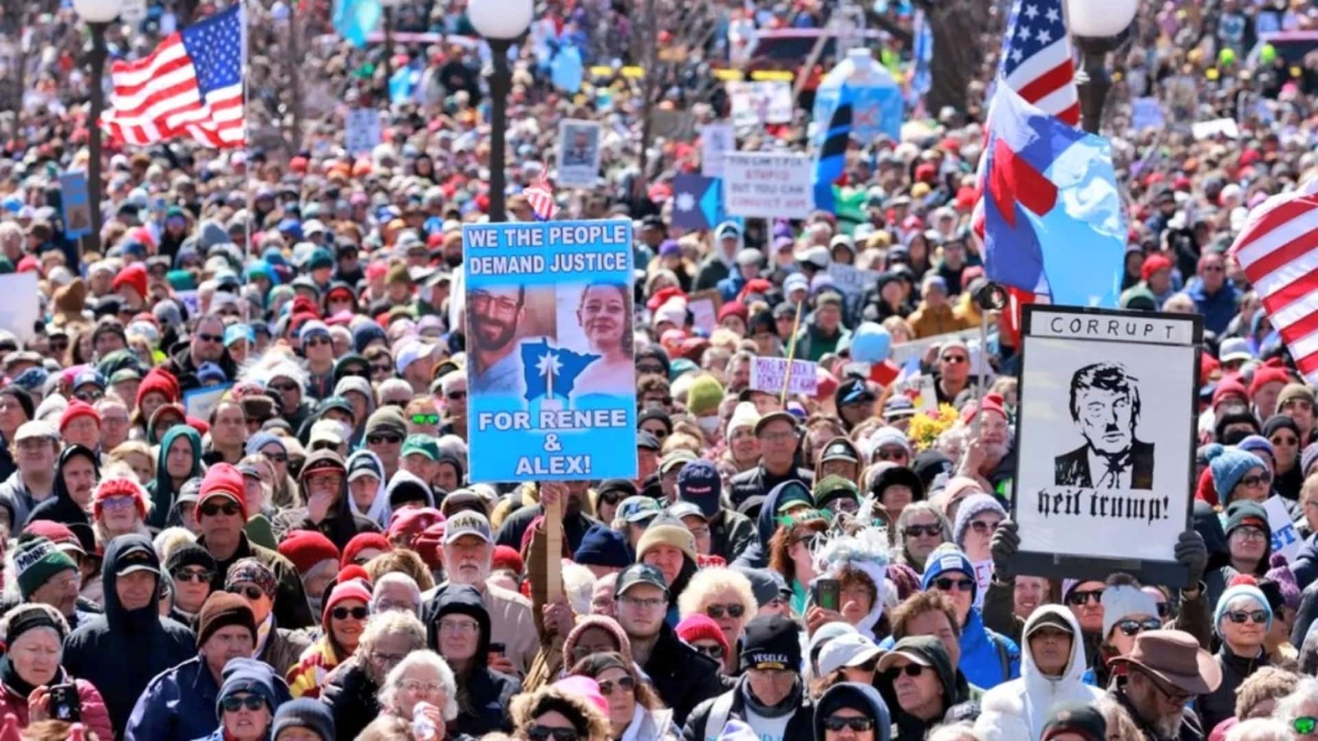 डोनाल्ड ट्रंप की नीतियों के खिलाफ अमेरिका-यूरोप में 'नो किंग्स प्रदर्शन', सड़कों पर उतरे लाखों लोग