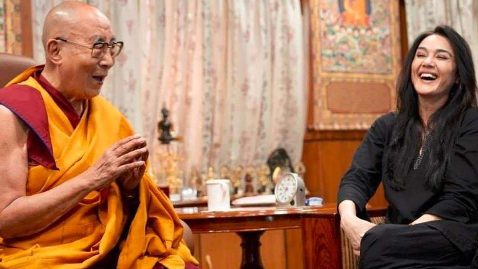 प्रीति जिंटा ने धर्मशाला में की दलाई लामा से मुलाकात, देखिए तस्वीरें 