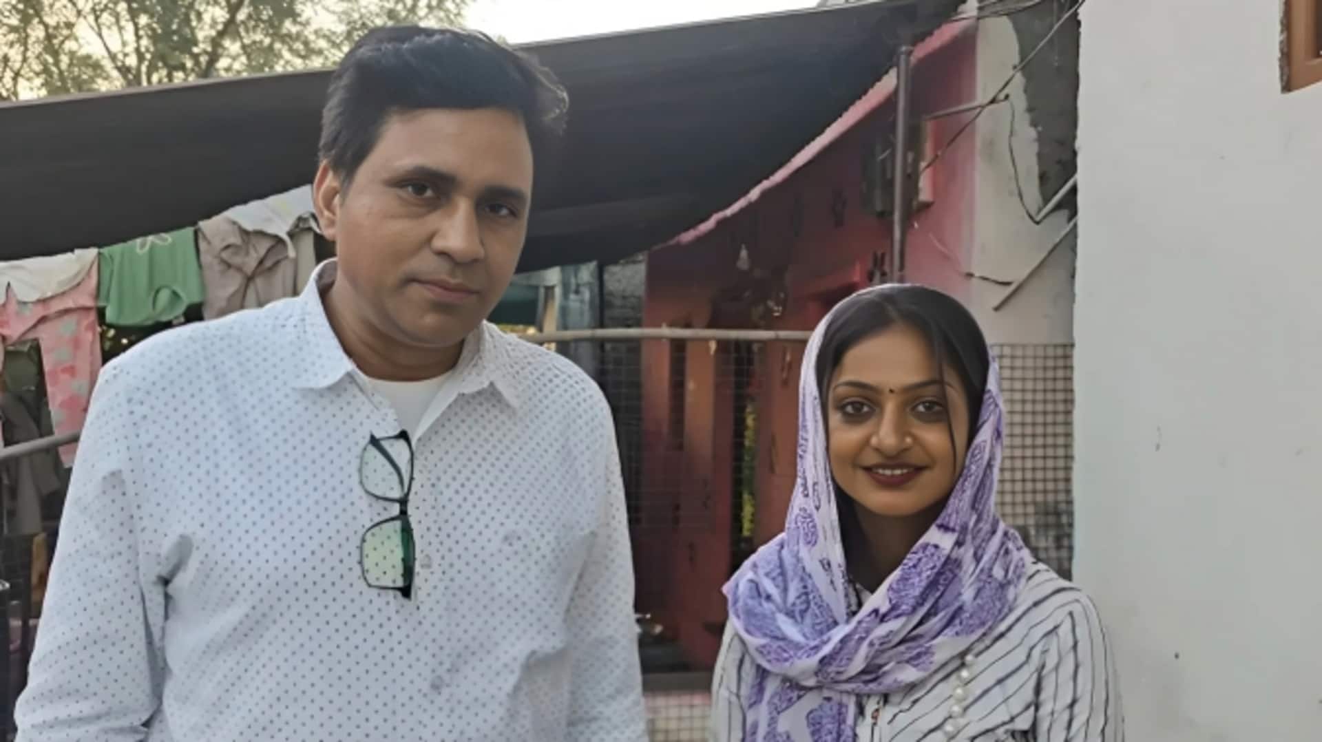 'कुंभ गर्ल' मोनालिसा और सनोज मिश्रा के दावों की पूरी सच्चाई, धोखा; धमकी या सुनियोजित साजिश?