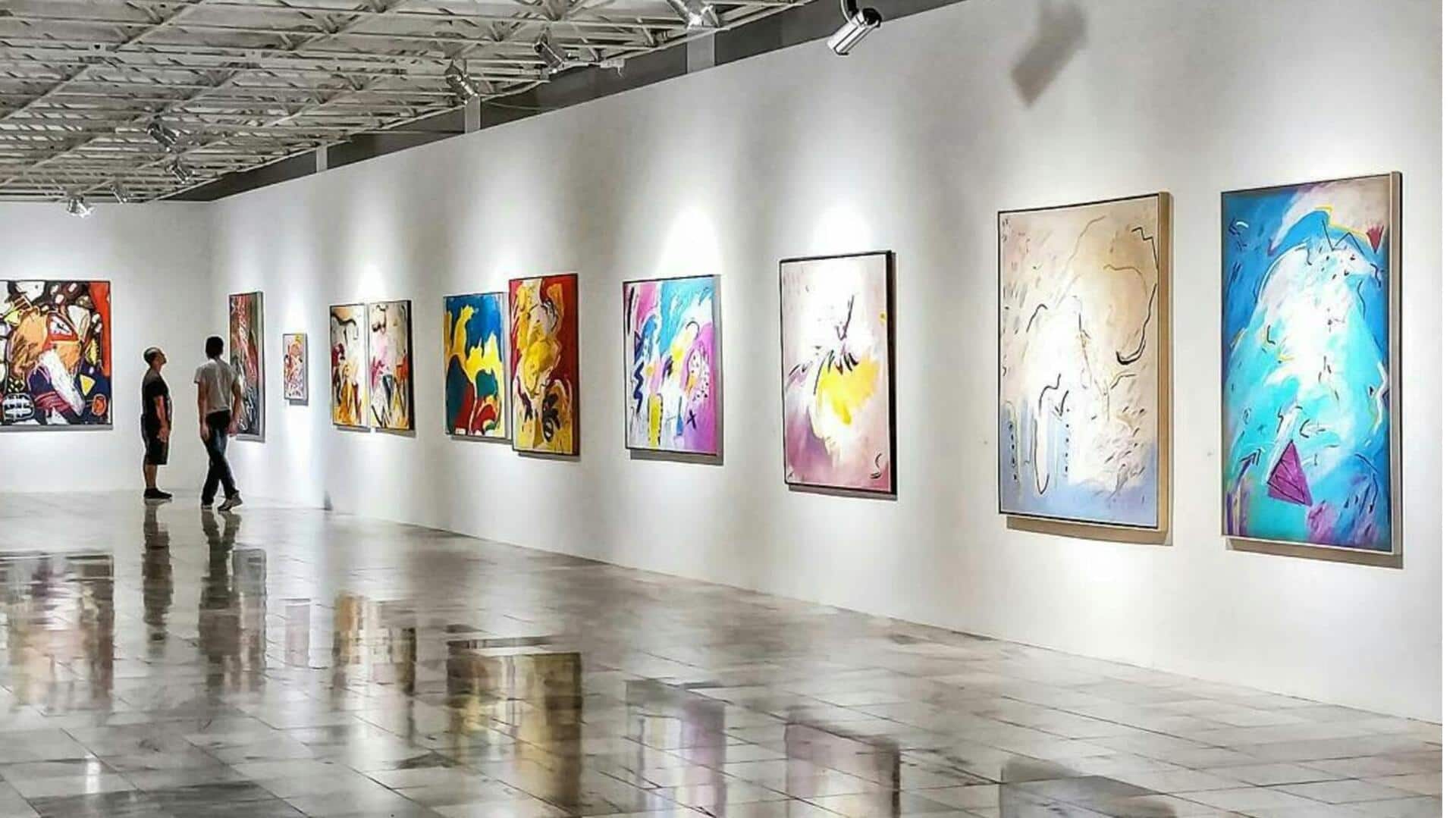 आर्ट गैलरी जाए तो इन 5 बातों का रखें ध्यान, नहीं होगी कोई दिक्कत