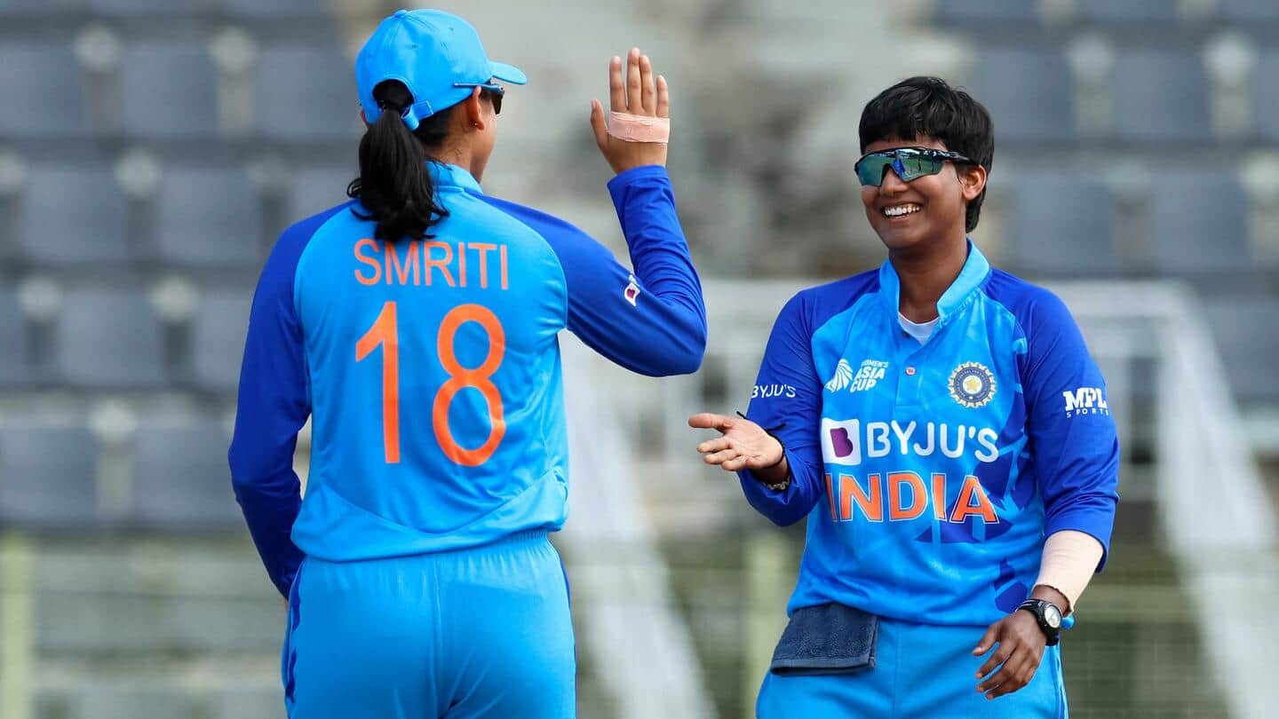 महिला एशिया कप: भारत ने थाईलैंड को 37 रनों पर समेटा, नौ विकेट से जीता मैच