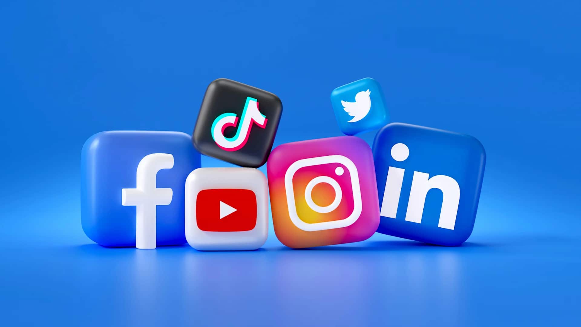 फेसबुक, स्नैपचैट समेत 5 प्लेटफॉर्म नहीं कर रहे नियमों का पालन; कार्रवाई की तैयारी