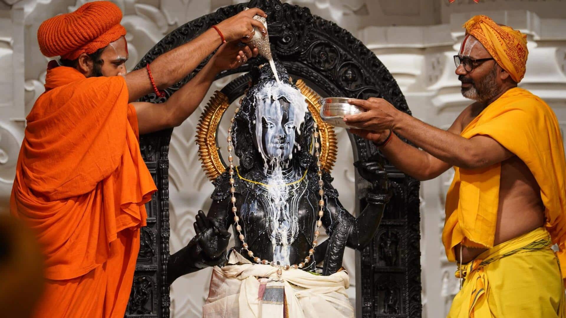 अयोध्या: राम नवमी पर रामलला का हुआ सूर्य तिलक, दिखा अद्भुत नजारा 