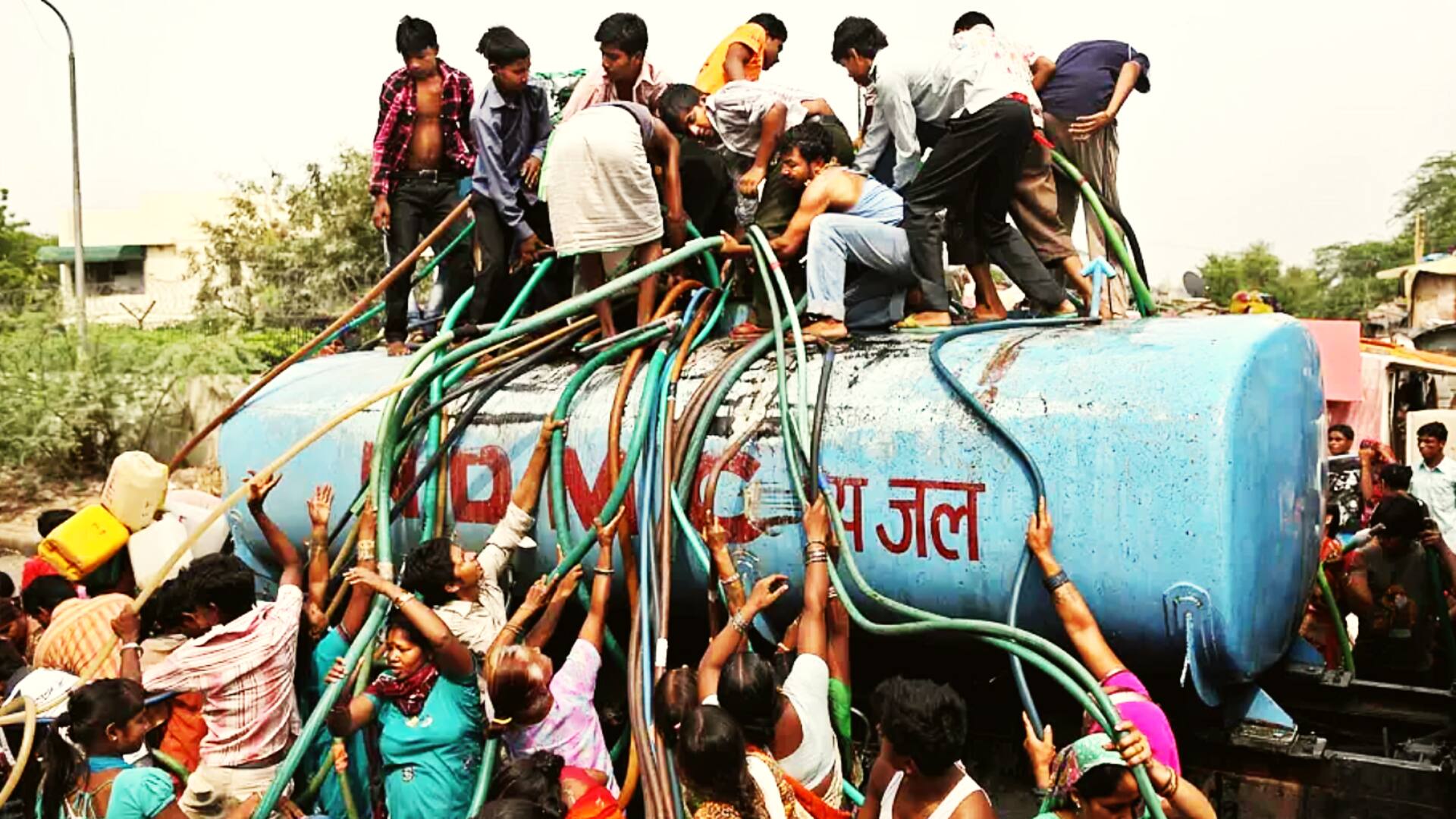 दिल्ली में पानी का भारी संकट, सुप्रीम कोर्ट पहुंची आम आदमी पार्टी की सरकार