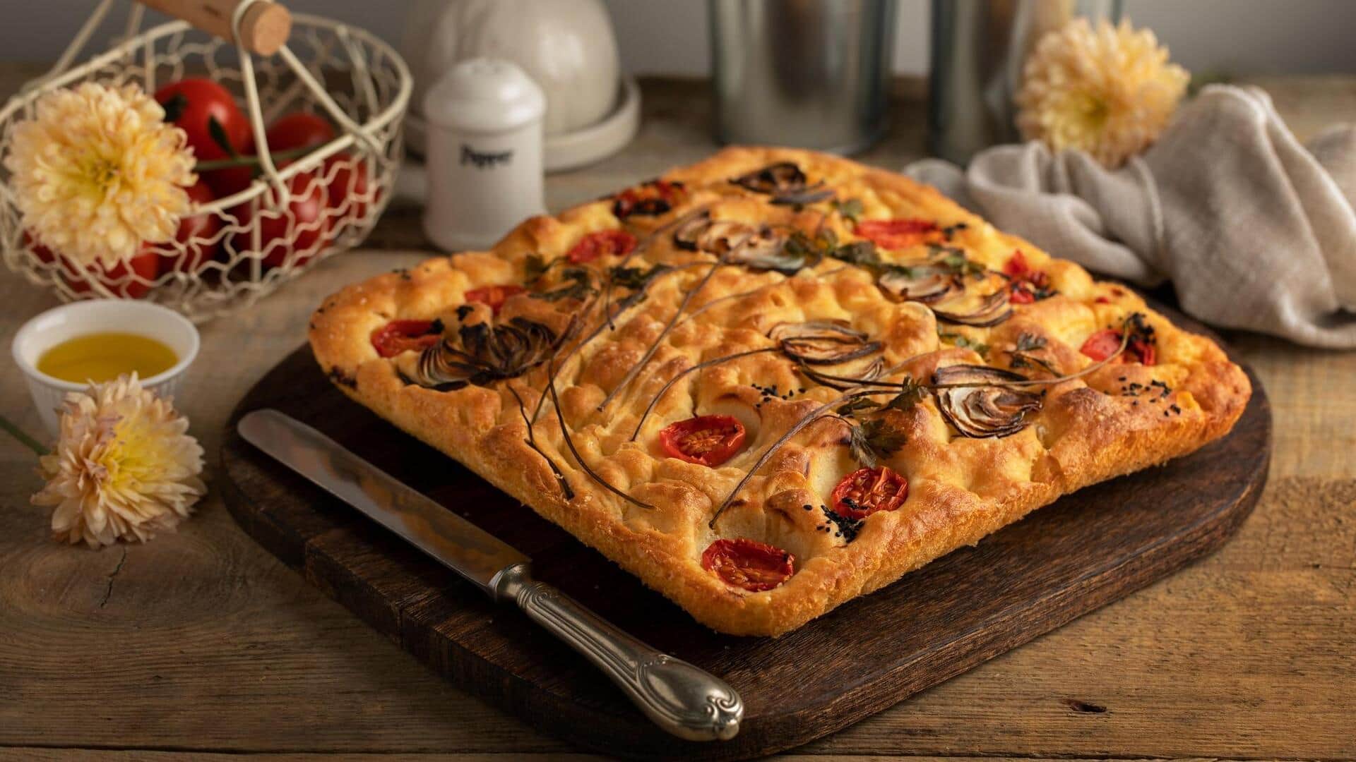 घर पर आसानी से बनाई जा सकती रेस्टोरेंट जैसी इटैलियन फोकासिया ब्रेड, जानिए रेसिपी