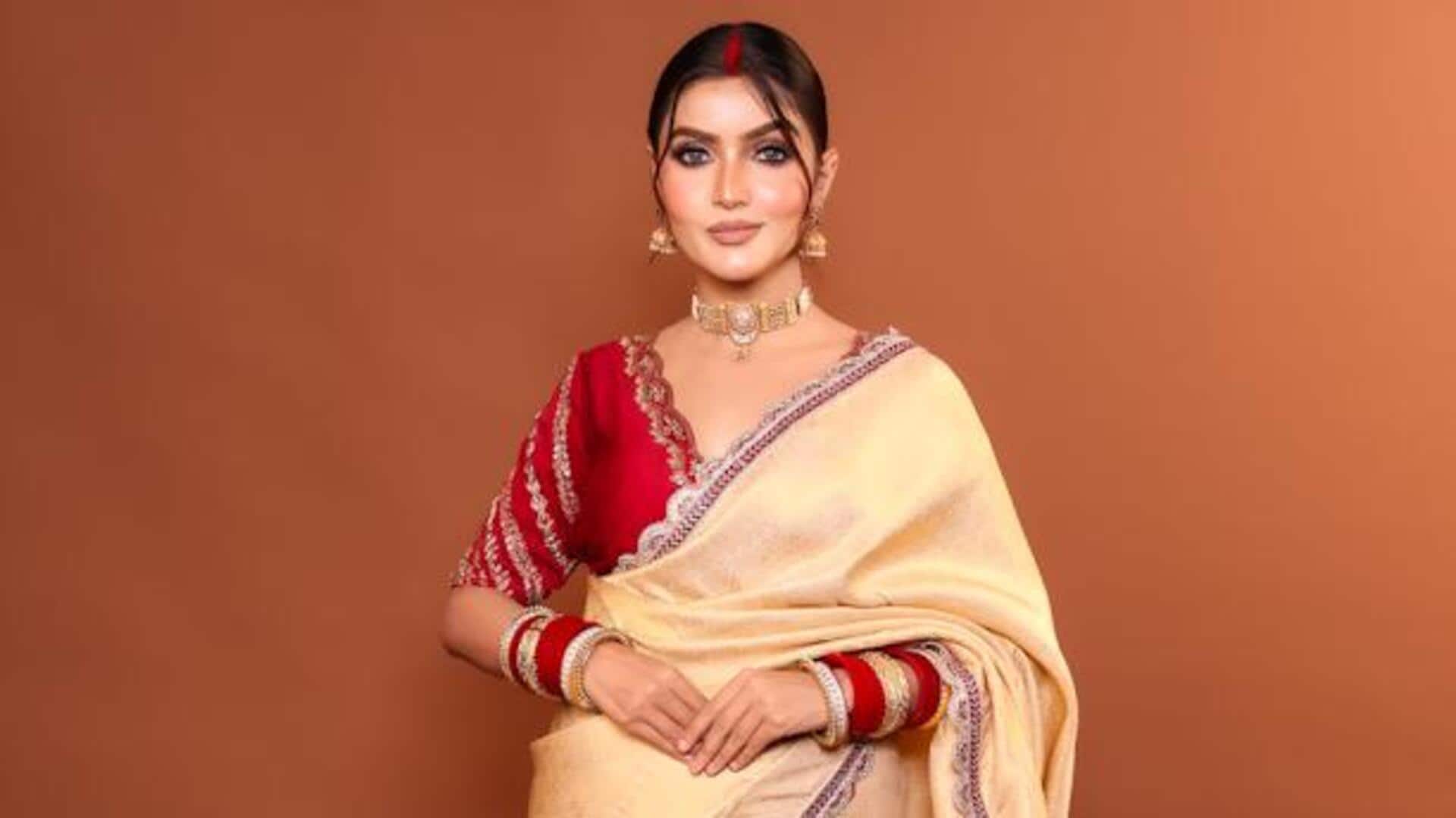 गोल्डन रंग की साड़ी के साथ अच्छे लगते हैं इन 5 रंग के ब्लाउज गोल्डन रंग की साड़ी के साथ अच्छे लगते हैं इन 5 रंग के ब्लाउज