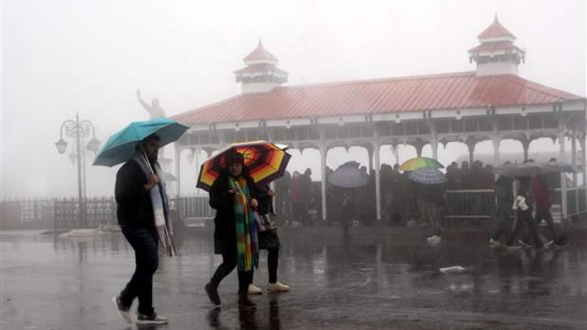 पहाड़ी राज्यों में बेरहम हुआ मानसून, स्कूलों में छुट्‌टी घोषित 