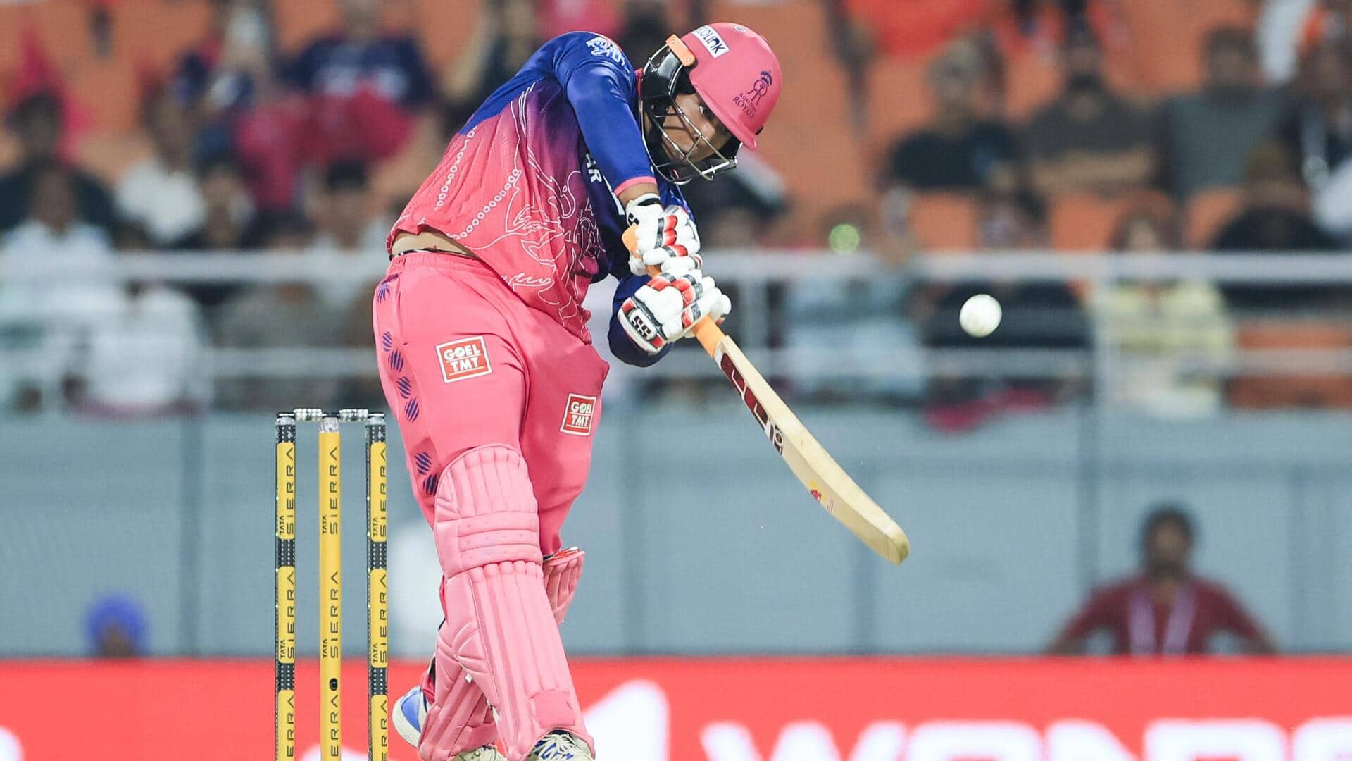 IPL के पावरप्ले में इन बल्लेबाजों की ताबड़तोड़ बल्लेबाजी, के दौरान सबसे ज्यादा रन बनाने वाले बल्लेबाज