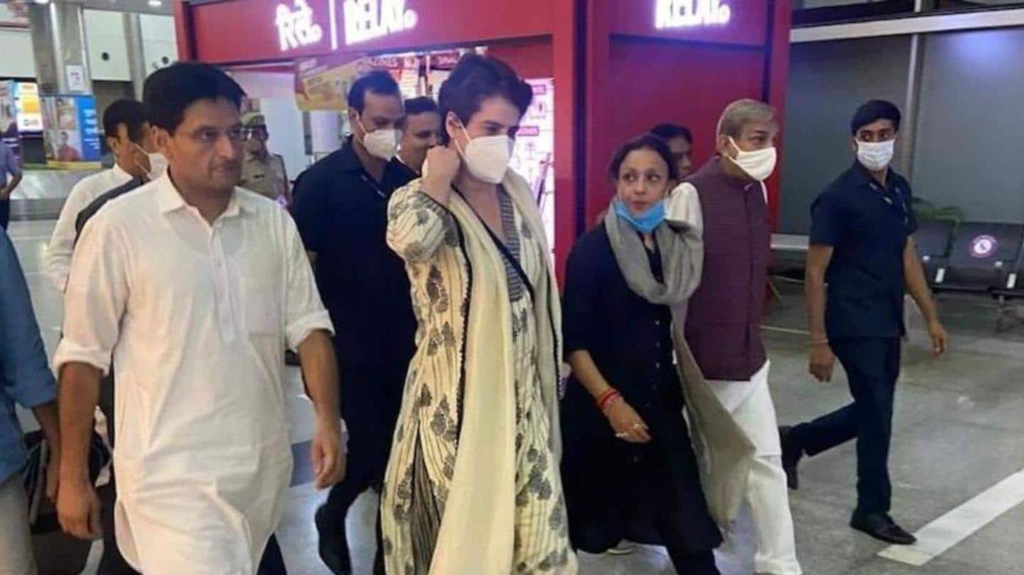 हिरासत में लिए गए लखीमपुर जाने की कोशिश कर रहे कई विपक्षी नेता हिरासत में लिए गए लखीमपुर जाने की कोशिश कर रहे कई विपक्षी नेता