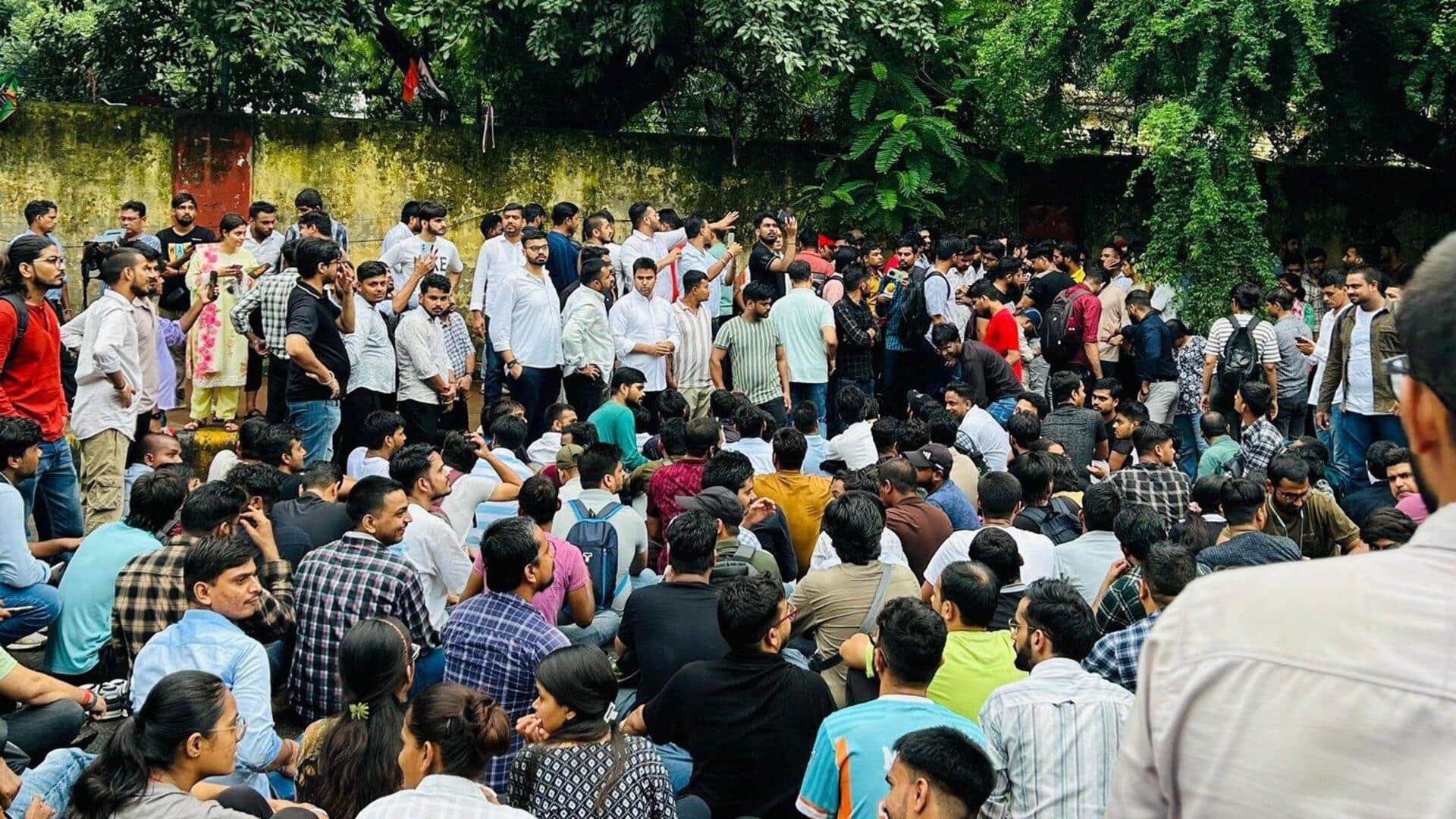 दिल्ली में जंतर-मंतर पर प्रदर्शन क्यों कर रहे हैं SSC के अभ्यर्थी? जानिए पूरा मामला दिल्ली में जंतर-मंतर पर प्रदर्शन क्यों कर रहे हैं SSC के अभ्यर्थी? जानिए पूरा मामला