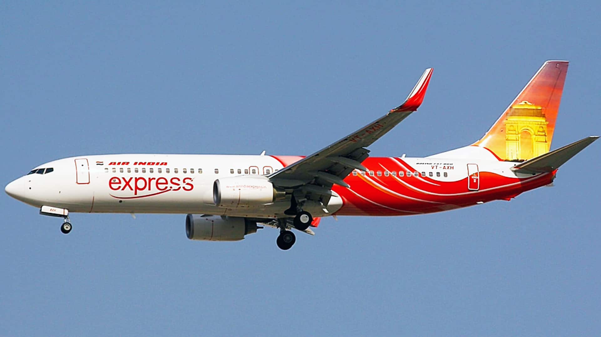 एयर इंडिया एक्सप्रेस की 70 से अधिक उड़ानें रद्द, चालक दल के सदस्यों ने ली अचानक छुट्टी