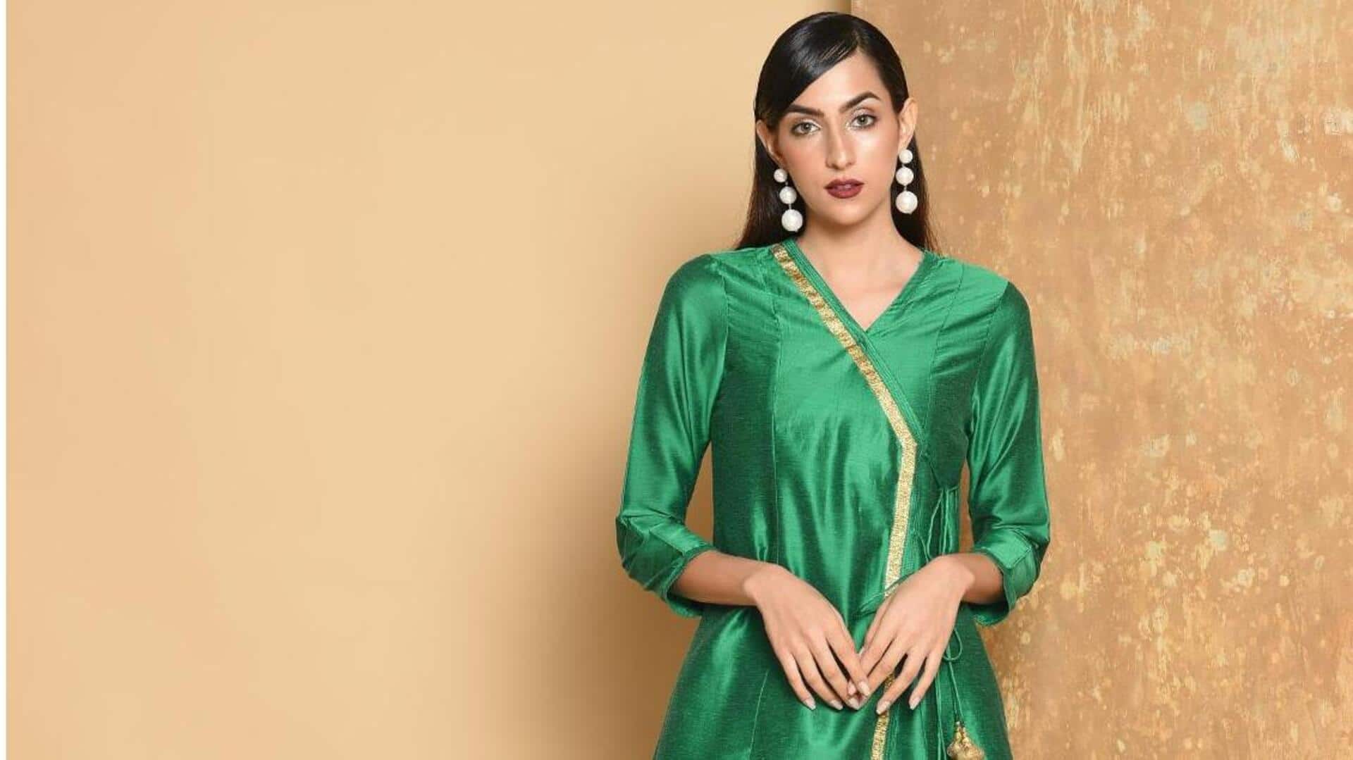 अंगरखा स्टाइल के कपड़े पहनने के लिए आजमाएं ये 5 तरीके, दिखेंगी बेहद स्टाइलिश