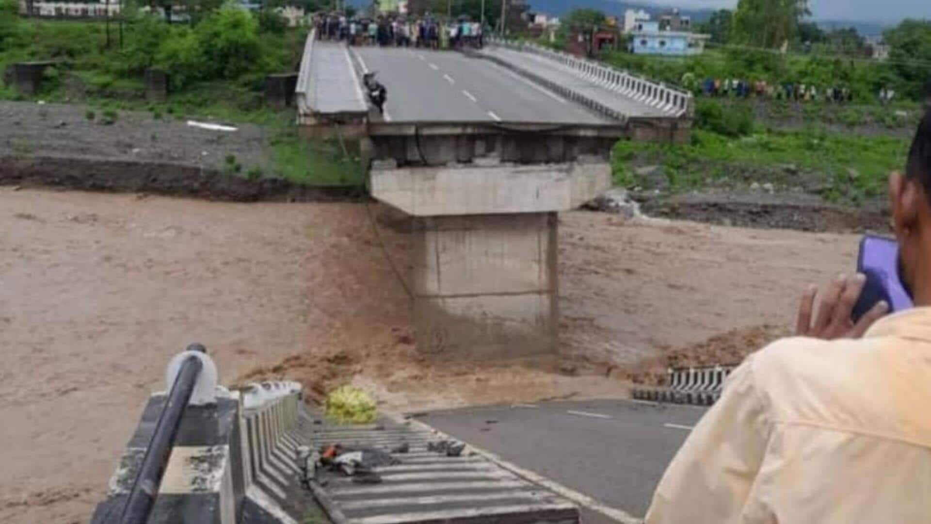 उत्तराखंड: कोटद्वार में अवैध खनन से कमजोर हुआ पुल नदी के बहाव से ढहा, यातायात प्रभावित