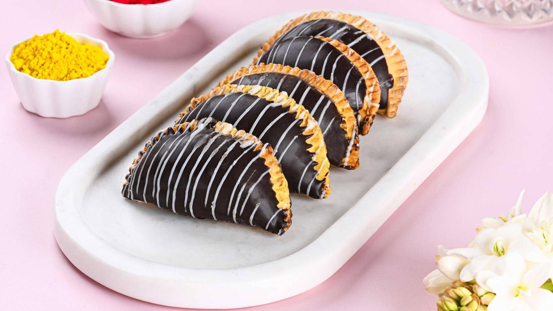 होली पर बनाएं चॉकलेट गुजिया, इन 5 बातों का रखें खास ध्यान