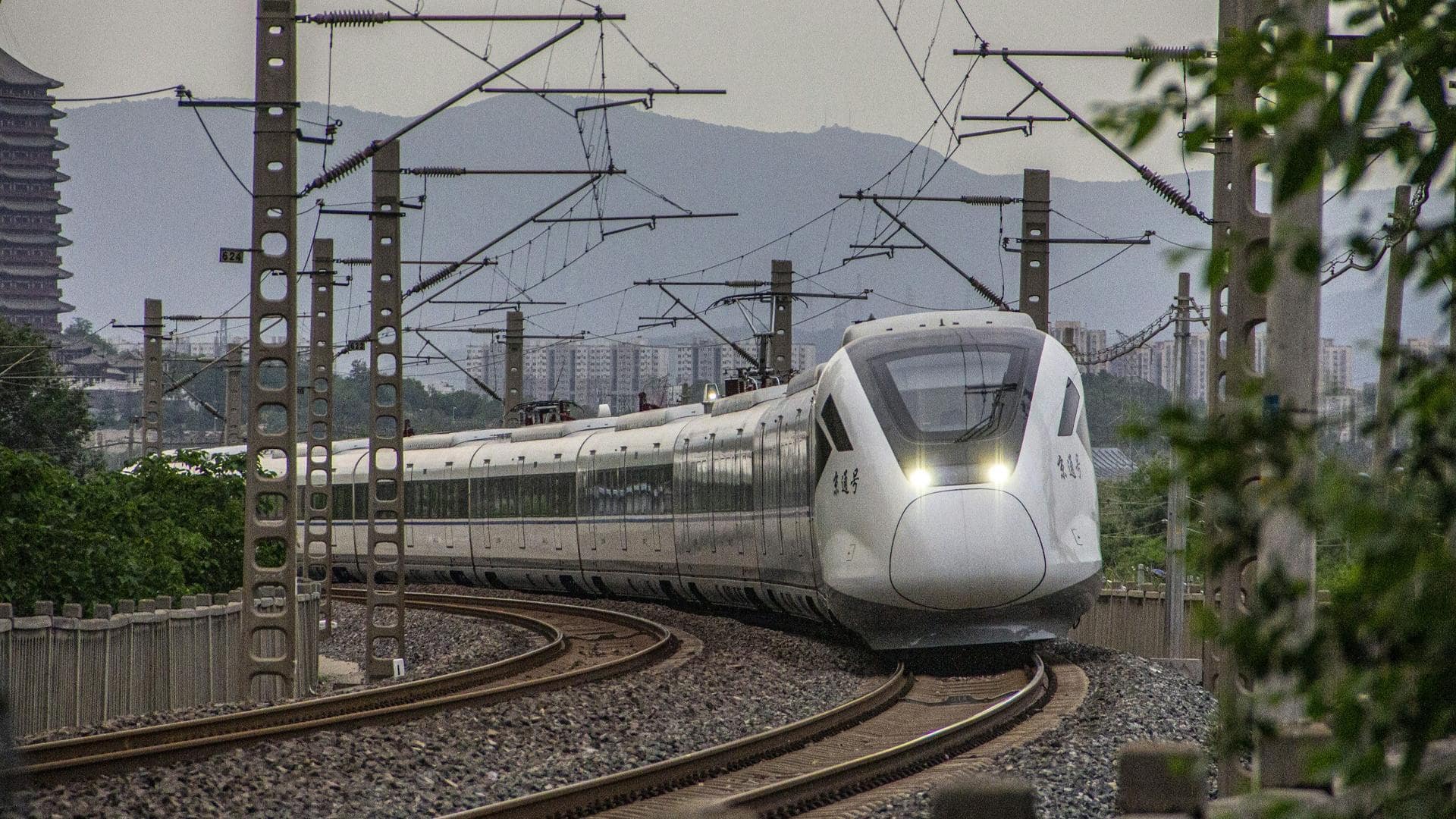 चीन ने किया वायरलेस ट्रेन सिस्टम का सफल टेस्ट, क्या है इसकी खासियत?