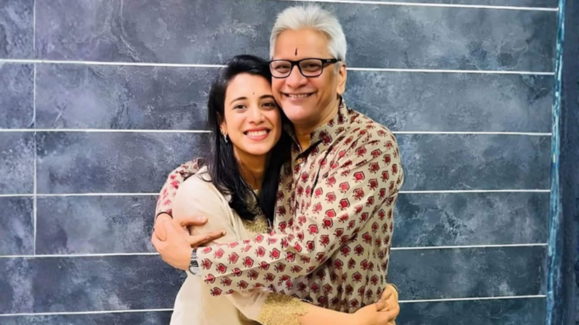 स्मृति मंधाना के पिता अस्पताल से घर लौटे, बेटी की शादी पर साधी चुप्पी