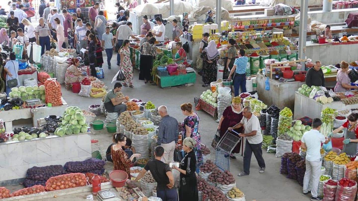 रूस: अब सीमित मात्रा में ही आवश्यक खाद्य सामग्री खरीद पाएंगे लोग, कालाबाजारी को रोकना मकसद