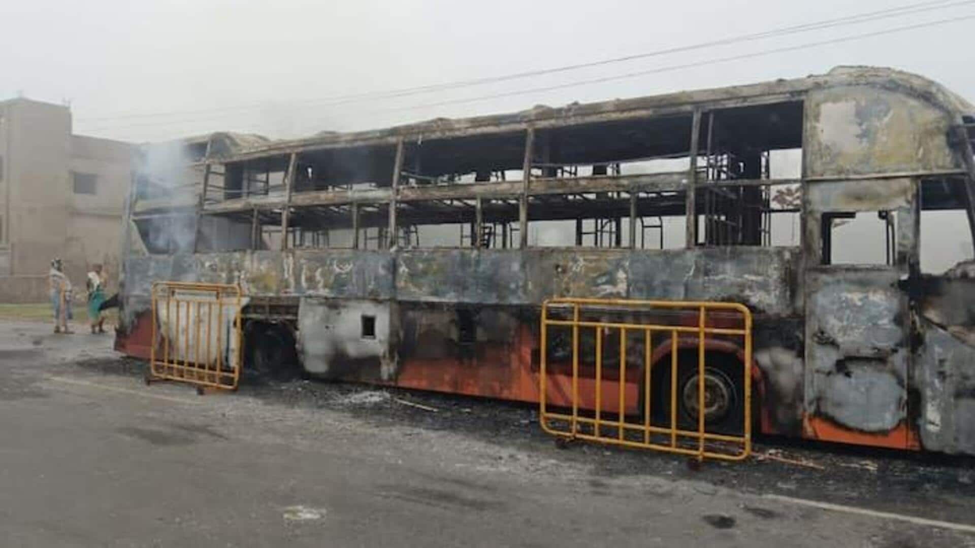 आंध्र प्रदेश: यात्री बस में लगी भीषण आग, ओडिशा के विधायक समेत 37 लोग बाल-बाल बचे