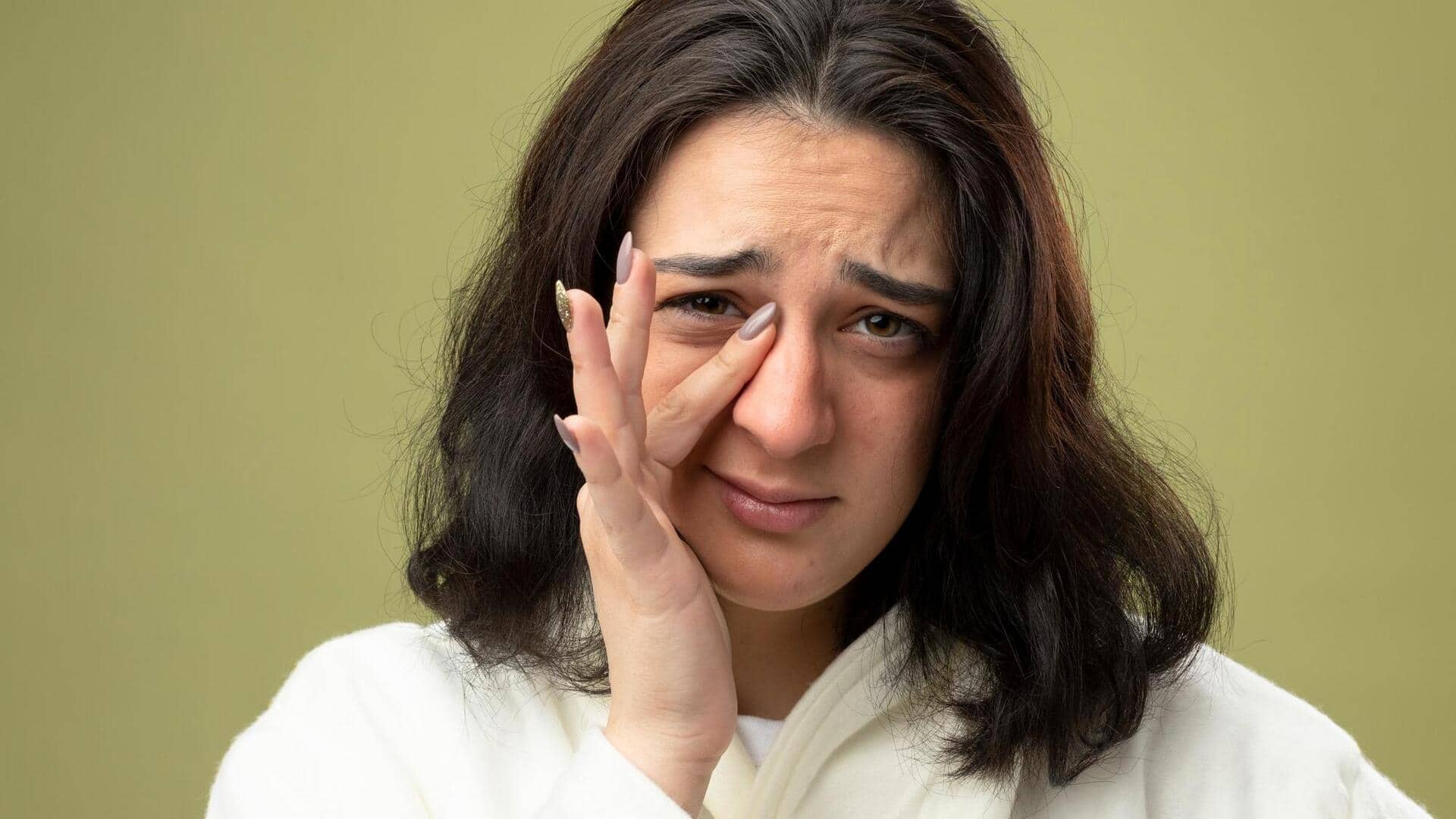 हार्मोनल परिवर्तन कैसे प्रभावित करते हैं महिलाओं की आंखों की सेहत?