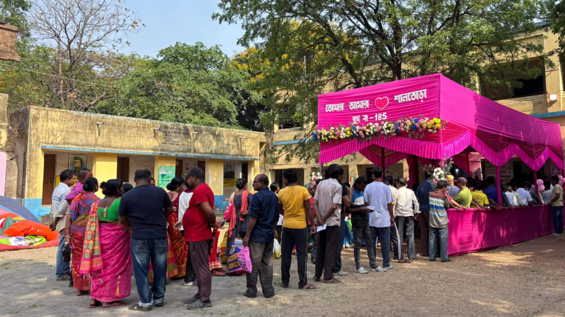 विधानसभा चुनाव 2026: मुर्शिदाबाद में भिड़े TMC-AUJP कार्यकर्ता, तमिलनाडु में 1 बजे तक 56 प्रतिशत मतदान