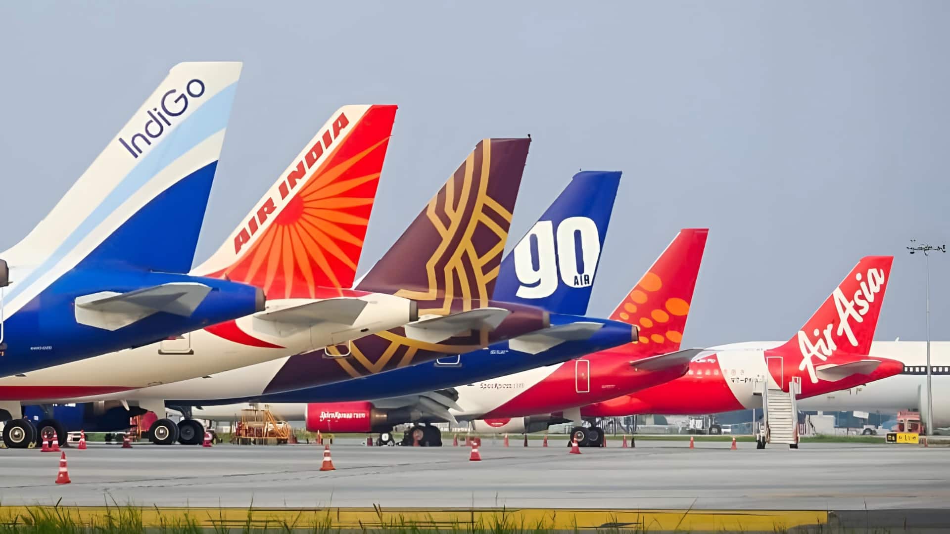 पश्चिम एशिया में संघर्ष के बाद से अब तक 10,000 से अधिक भारतीय उड़ानें रद्द