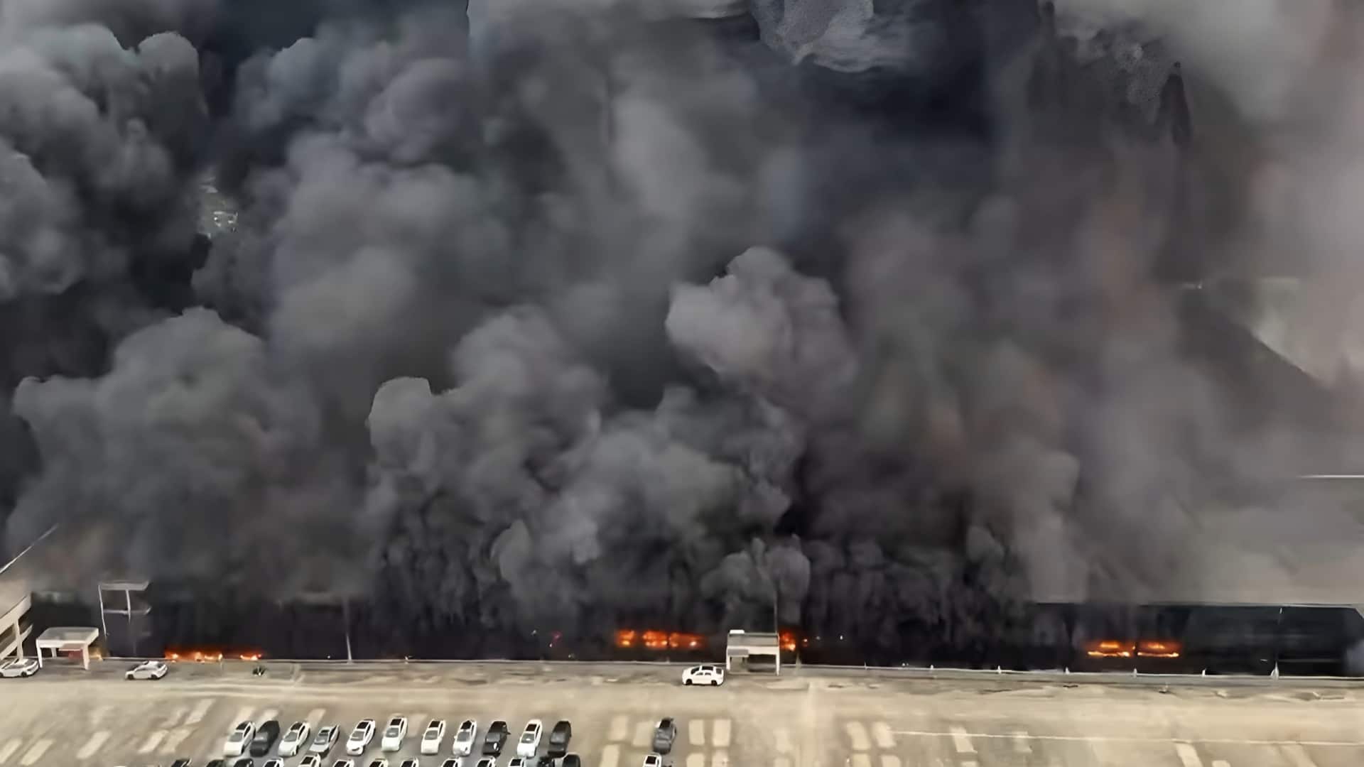 BYD के पार्किंग स्थल में लगी भीषण आग, जानिए क्या हुआ नुकसान