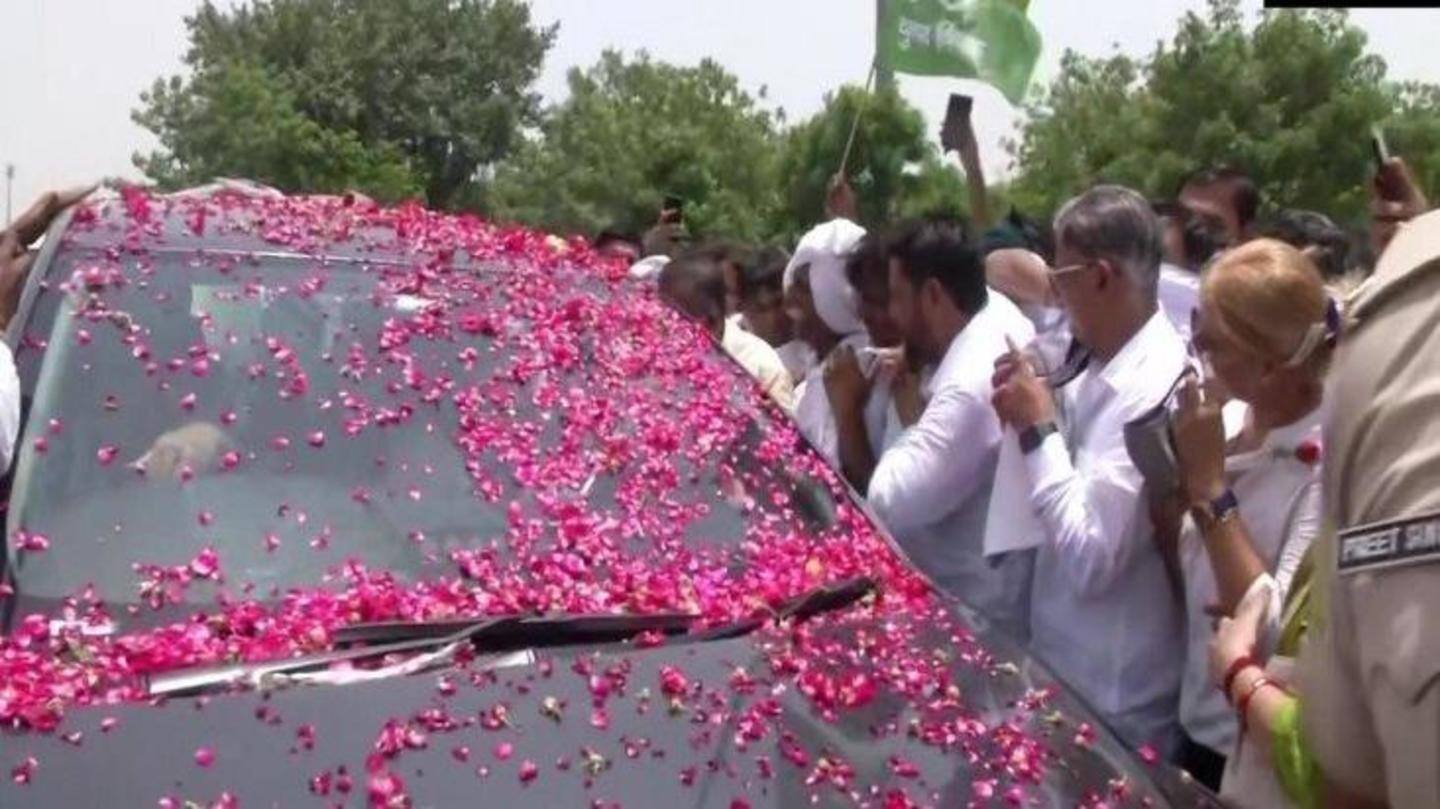 तिहाड़ जेल में कागजी कार्रवाई पूरी करने के बाद रिहा हुए चौटाला तिहाड़ जेल में कागजी कार्रवाई पूरी करने के बाद रिहा हुए चौटाला