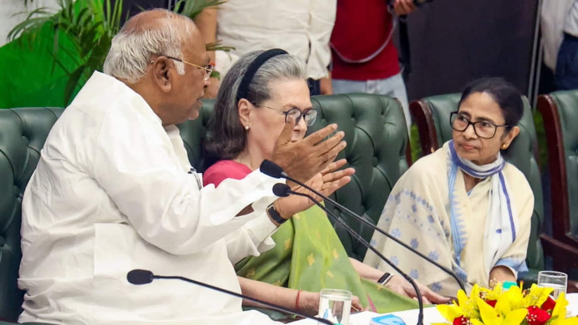 कांग्रेस ने TMC के विलय की खबरों को खारिज किया, कहा- ये केवल निराधार अफवाहें