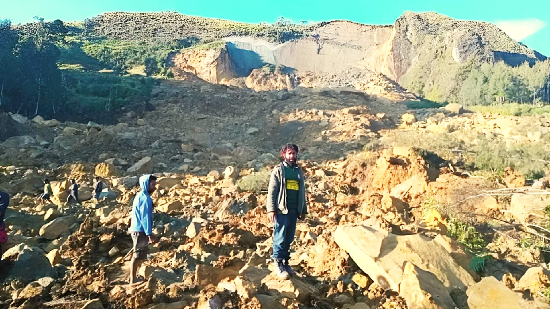 पापुआ न्यू गिनी में जबरदस्त भूस्खलन से मलबे में दबा पूरा गांव, 100 से अधिक मौत