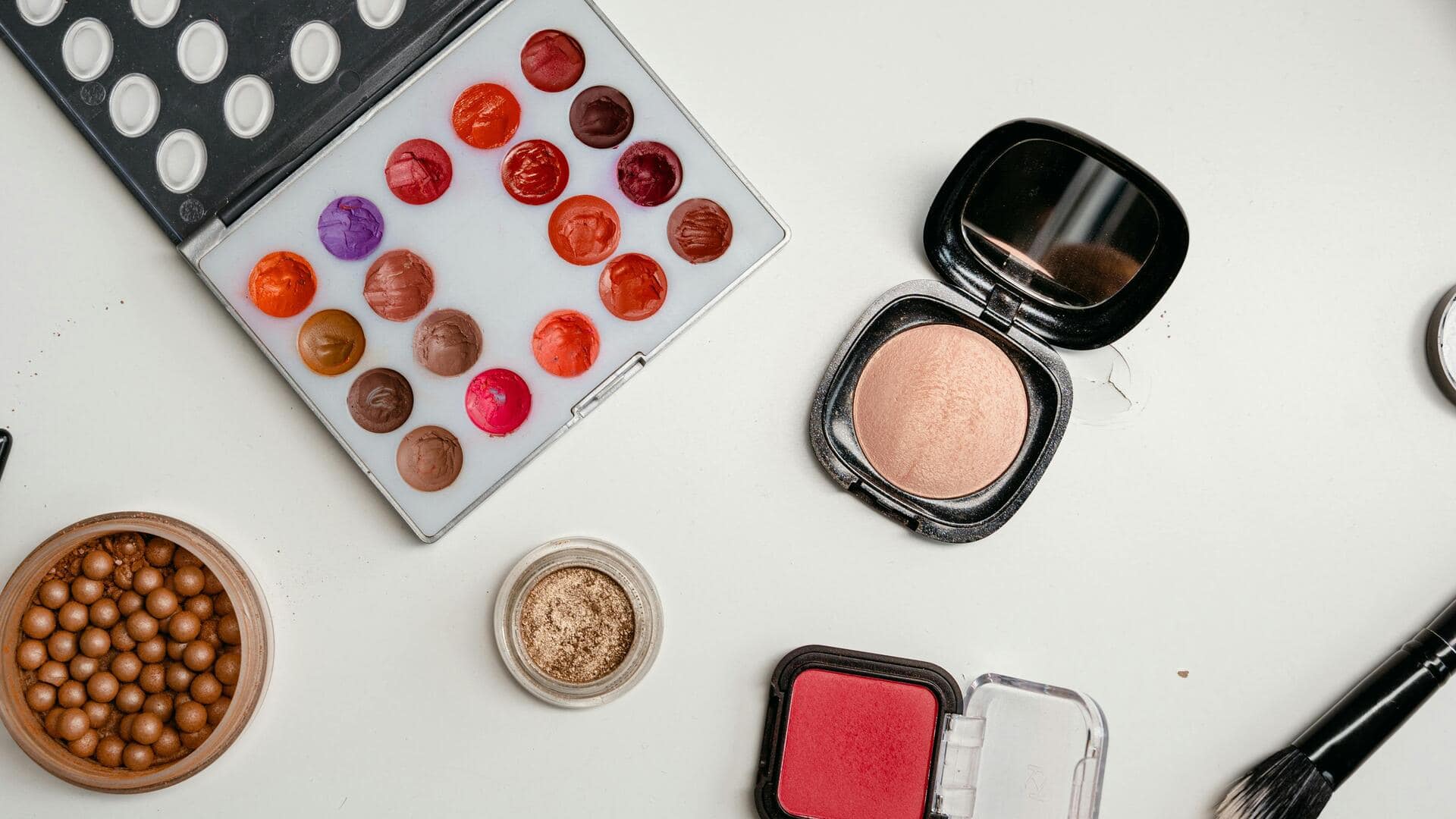 लंबे समय तक चलने वाली शादियों में इस तरह से करें मेकअप, नहीं होगी कोई परेशानी