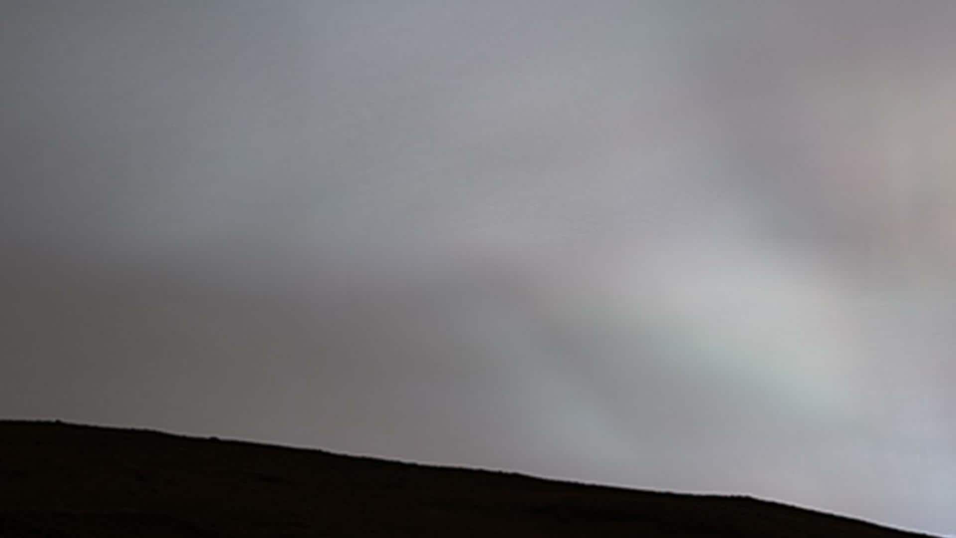 नासा के क्यूरियोसिटी रोवर ने मंगल ग्रह पर पहली बार खींची सूर्य की किरणों की तस्वीर