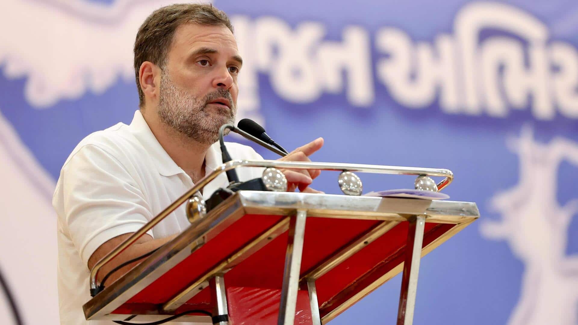 राहुल गांधी से मिले आदिवासी समाज के प्रतिनिधि, बोले- RSS का दिया 'वनवासी' नाम स्वीकार नहीं राहुल गांधी से मिले आदिवासी समाज के प्रतिनिधि, बोले- RSS का दिया 'वनवासी' नाम स्वीकार नहीं