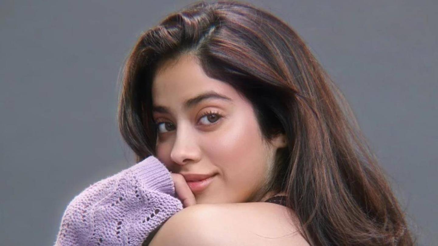 मलयालम फिल्म 'हेलेन' के हिंदी रीमेक की शूटिंग कर रहीं जान्हवी मलयालम फिल्म 'हेलेन' के हिंदी रीमेक की शूटिंग कर रहीं जान्हवी