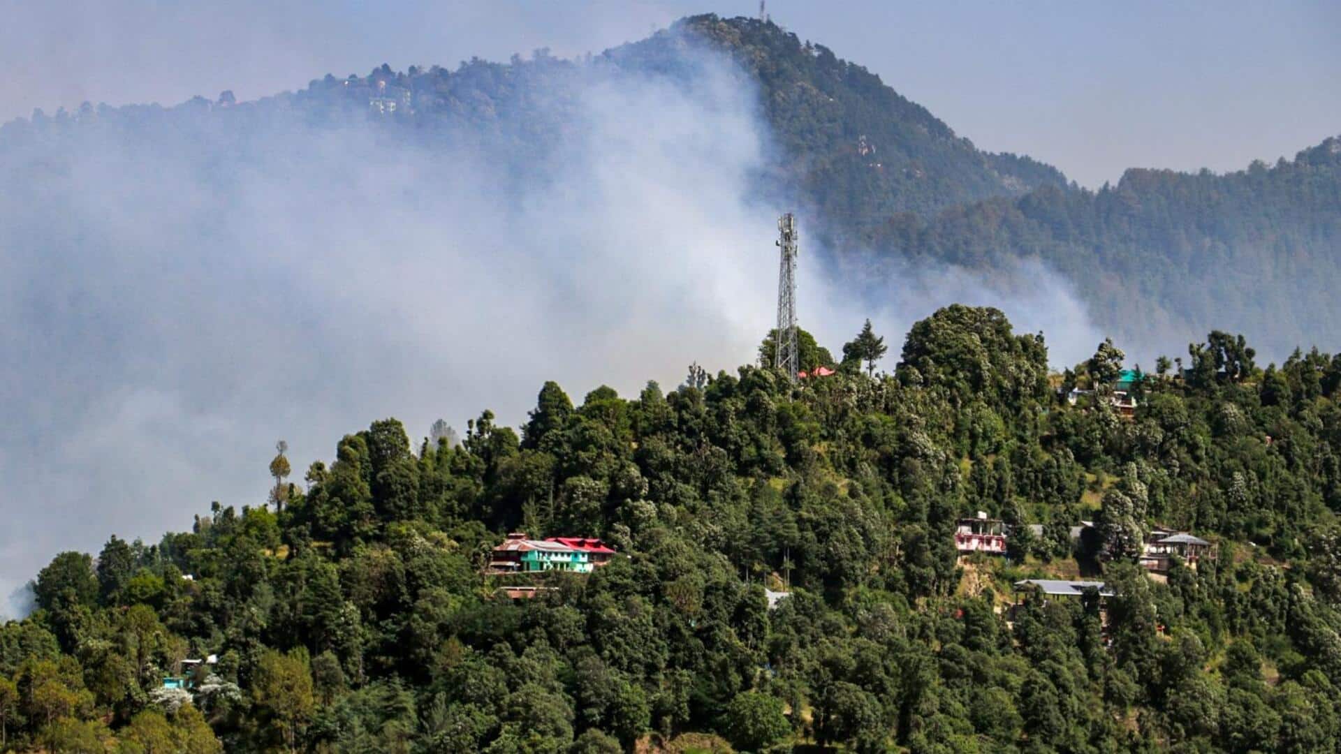 उत्तराखंड में नैनीताल और हिमाचल प्रदेश में सोलन के जंगलों में लगी भीषण आग