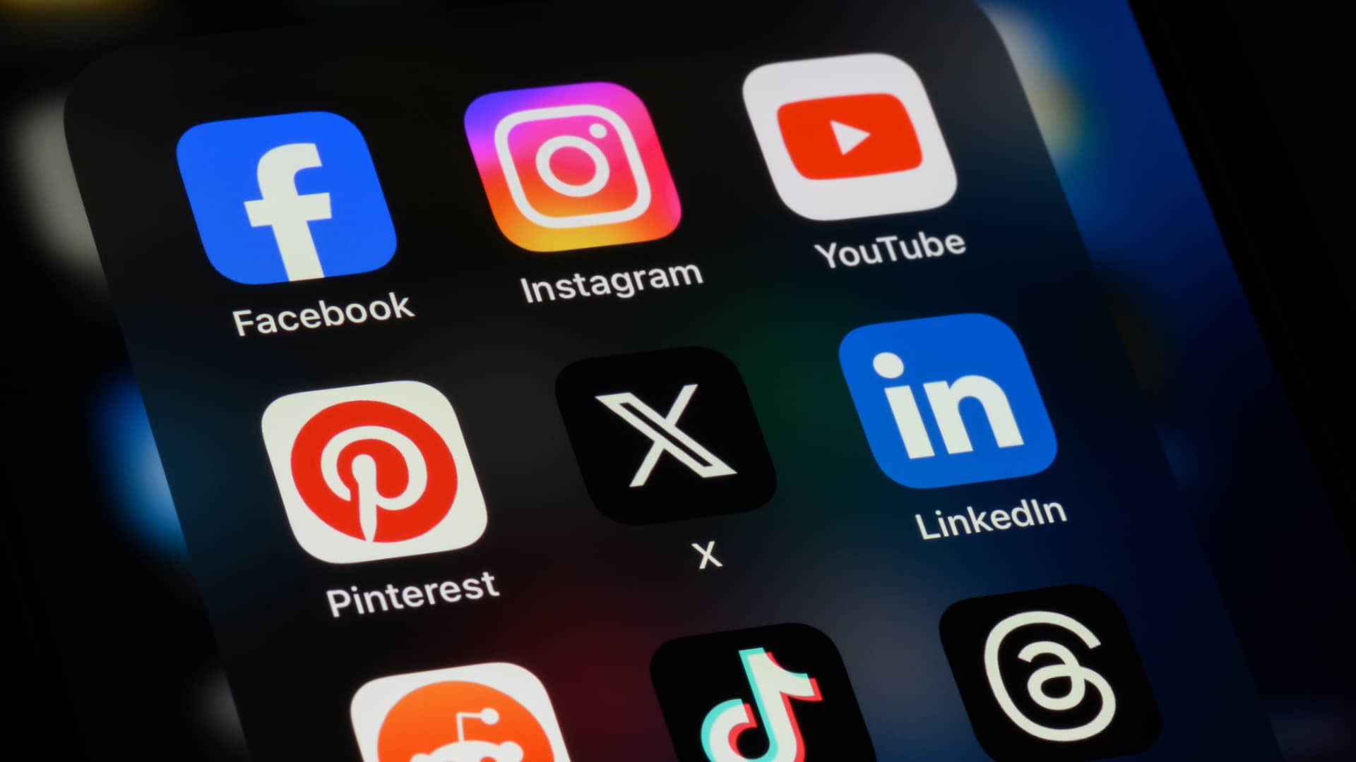 इंस्टाग्राम और यूट्यूब की फिर बढ़ी मुश्किल, बच्चों में लत लगाने का आरोप