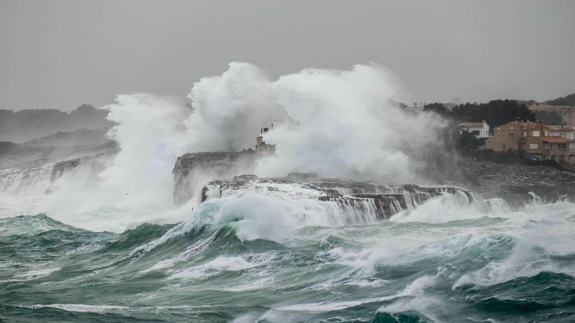 जापान के कुछ द्वीपों पर उठीं सुनामी की लहरें, तटीय इलाकों के लिए सलाह जारी
