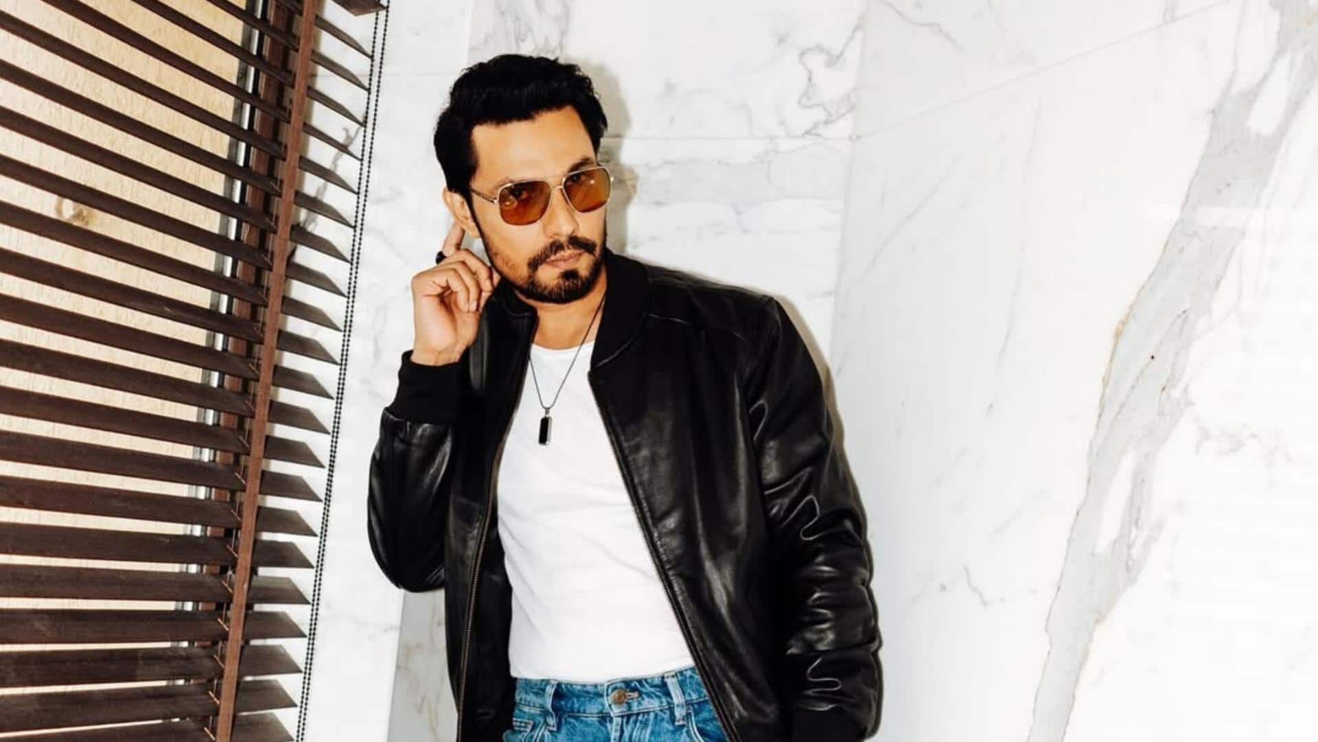 रणदीप हुड्डा ने मुंबई में खरीदा अपने सपनों का आशियाना, कीमत जानकर उड़ जाएंगे होश रणदीप हुड्डा ने मुंबई में खरीदा अपने सपनों का आशियाना, कीमत जानकर उड़ जाएंगे होश