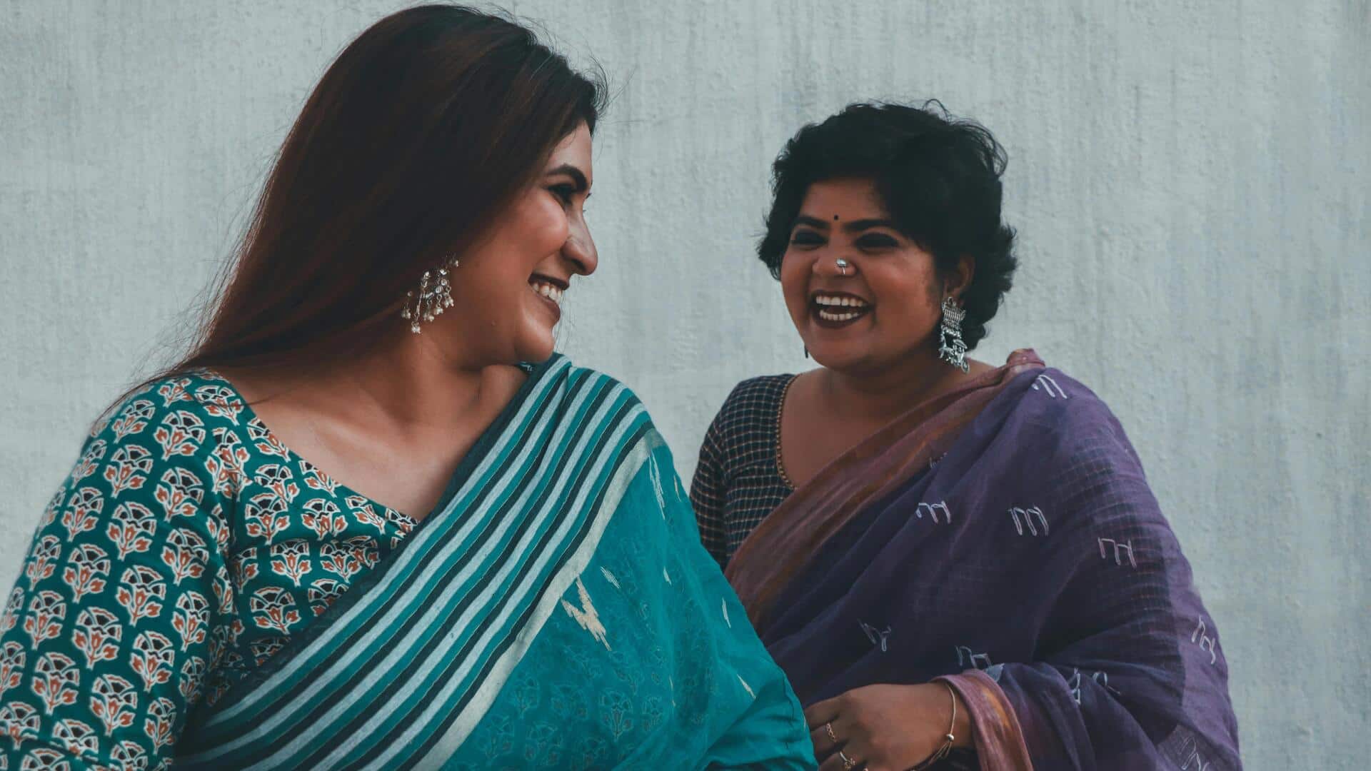 फैशन के शौकीन हैं तो इन 5 रंगों को चुनें, बढ़ा देंगे आपके लुक का स्तर फैशन के शौकीन हैं तो इन 5 रंगों को चुनें, बढ़ा देंगे आपके लुक का स्तर