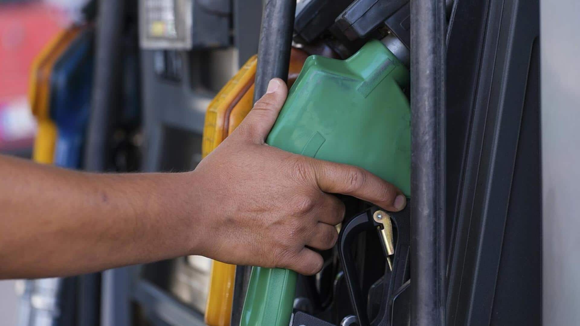 पेट्रोल-डीजल की कीमतें: 25 फरवरी के लिए जारी हुए नए दाम, जानें कहां हुआ बदलाव