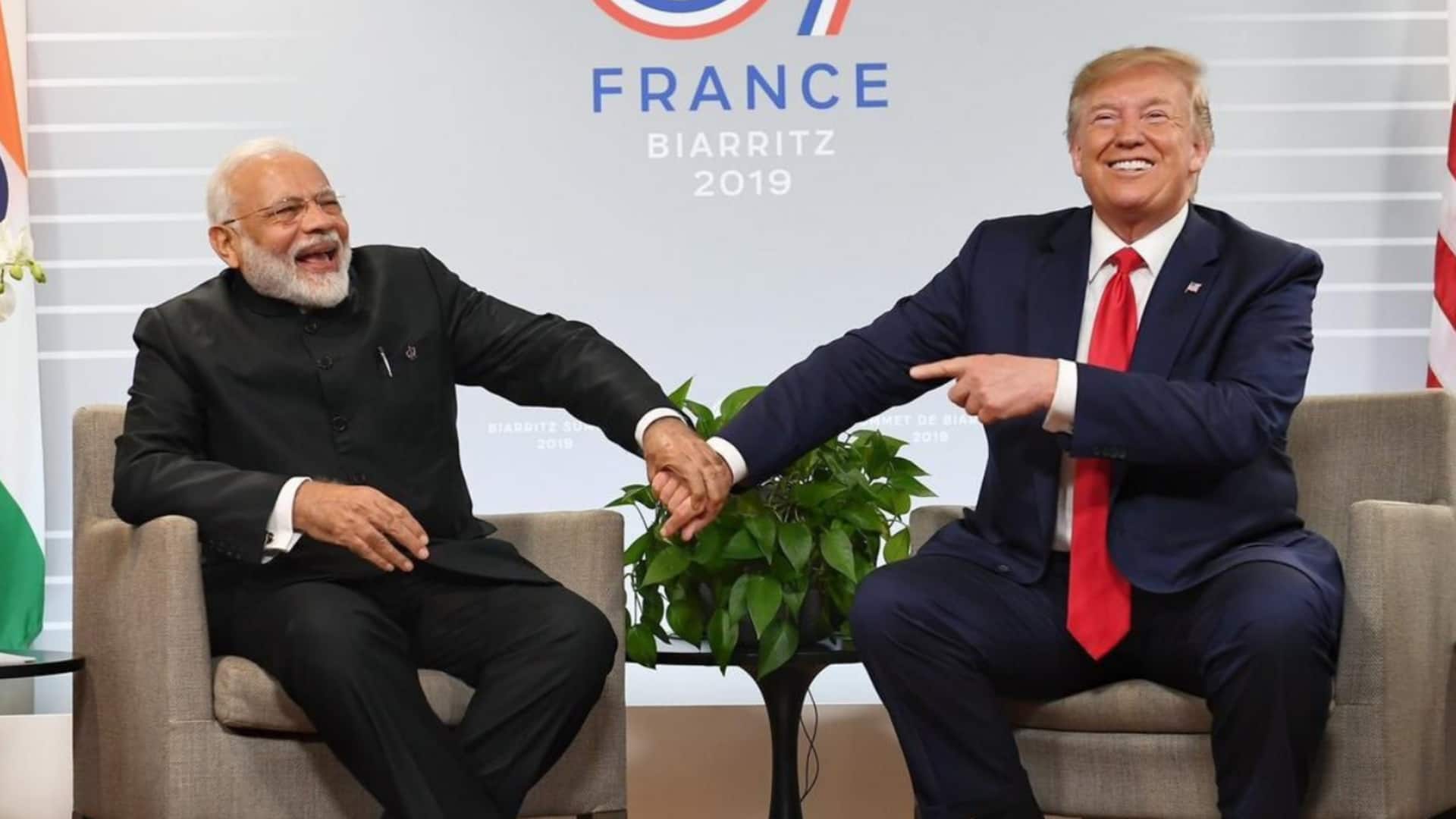 टैरिफ से निपटने की कोशिशें; बढ़ सकती है अमेरिकी तेल खरीद, निर्यातकों संग बैठक करेगी सरकार टैरिफ से निपटने की कोशिशें; बढ़ सकती है अमेरिकी तेल खरीद, निर्यातकों संग बैठक करेगी सरकार