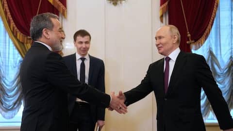 व्लादिमीर पुतिन ने की अब्बास अराघची से मुलाकात, किया खुला समर्थन देने का वादा