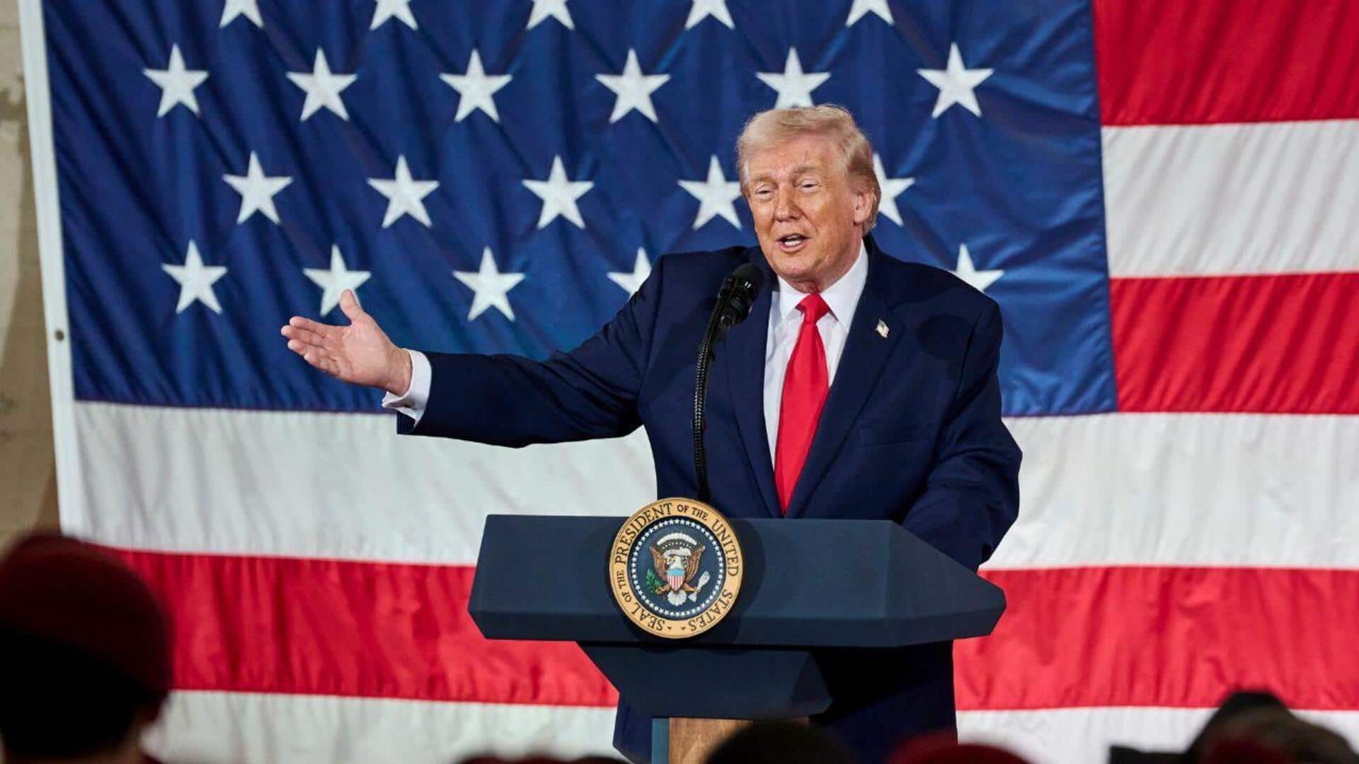 डोनाल्ड ट्रंप ने वैश्विक टैरिफ में फिर किया बदलाव, अब 10 से बढ़ाकर 15 प्रतिशत किया